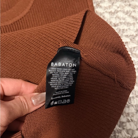 Babaton Ribbed Knit Sleeveless Crop Top - Picture 5 of 5